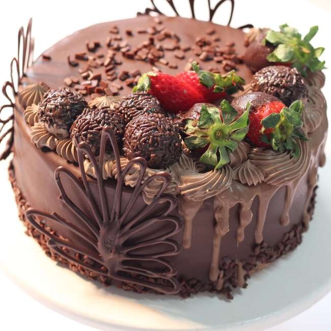 BOLOS DECORADOS & TEMÁTICOS ELIANA CRUZ. https://web.facebook.com/reel/3838398359758725  CONTATO  71 987232484. Tudo posso Naquele que me fortalece🙌🏾🙌🏾❤️ Empreendedora @lia_cakes_gourmet Cardapio digital abaixo👇 www.canva.com/design/DAGkqK5yuCs/LP6bSwPxNbkDwYRMl16LmA/view?utm_content=DAGkqK5yuCs&amp;ut; PREÇO JUSTO.